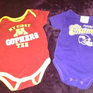 MINNESOTA Football Teams Infant 6 month onsies Set